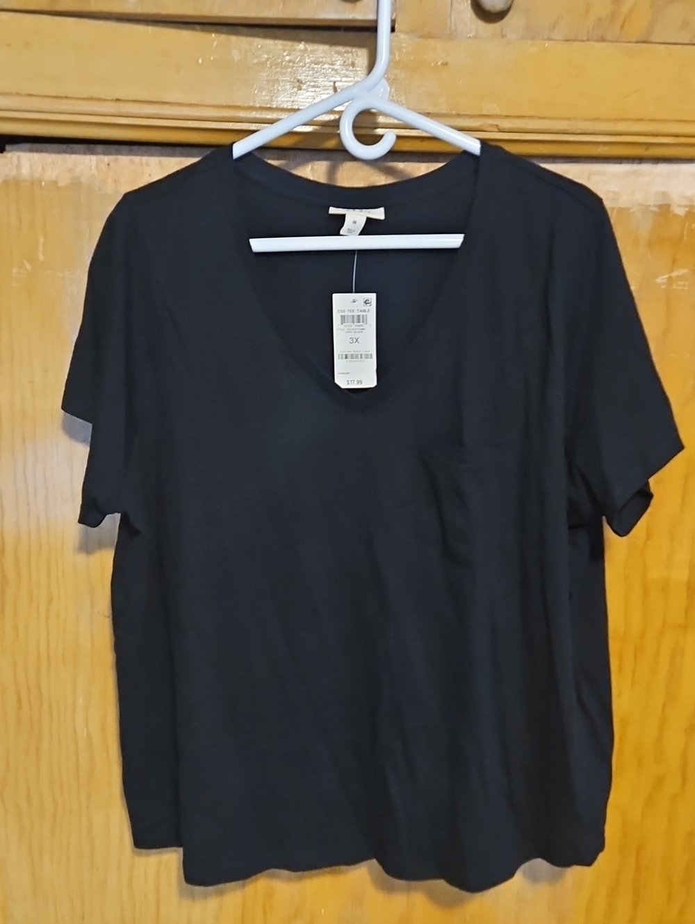 Basic V-Neck Pocket Tee - Black